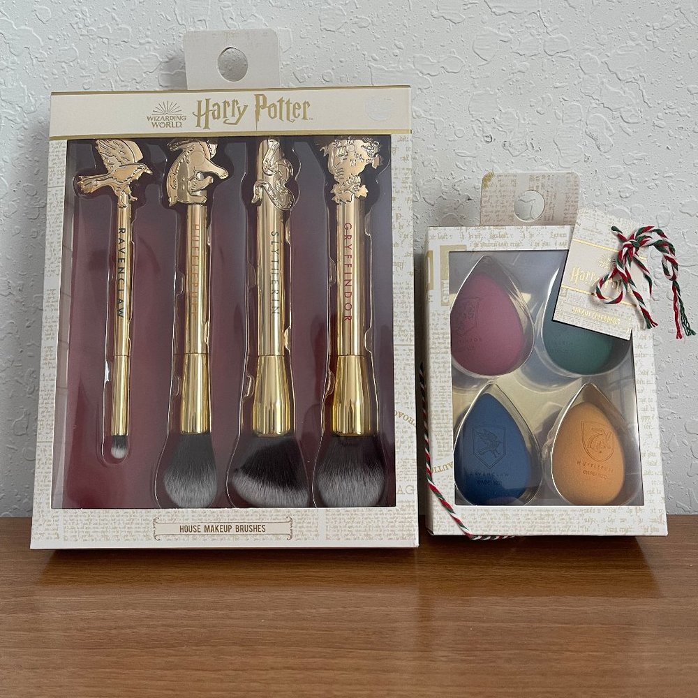 Harry Potter House Makeup Brushes Set of 4 & Beauty Blender set of 4